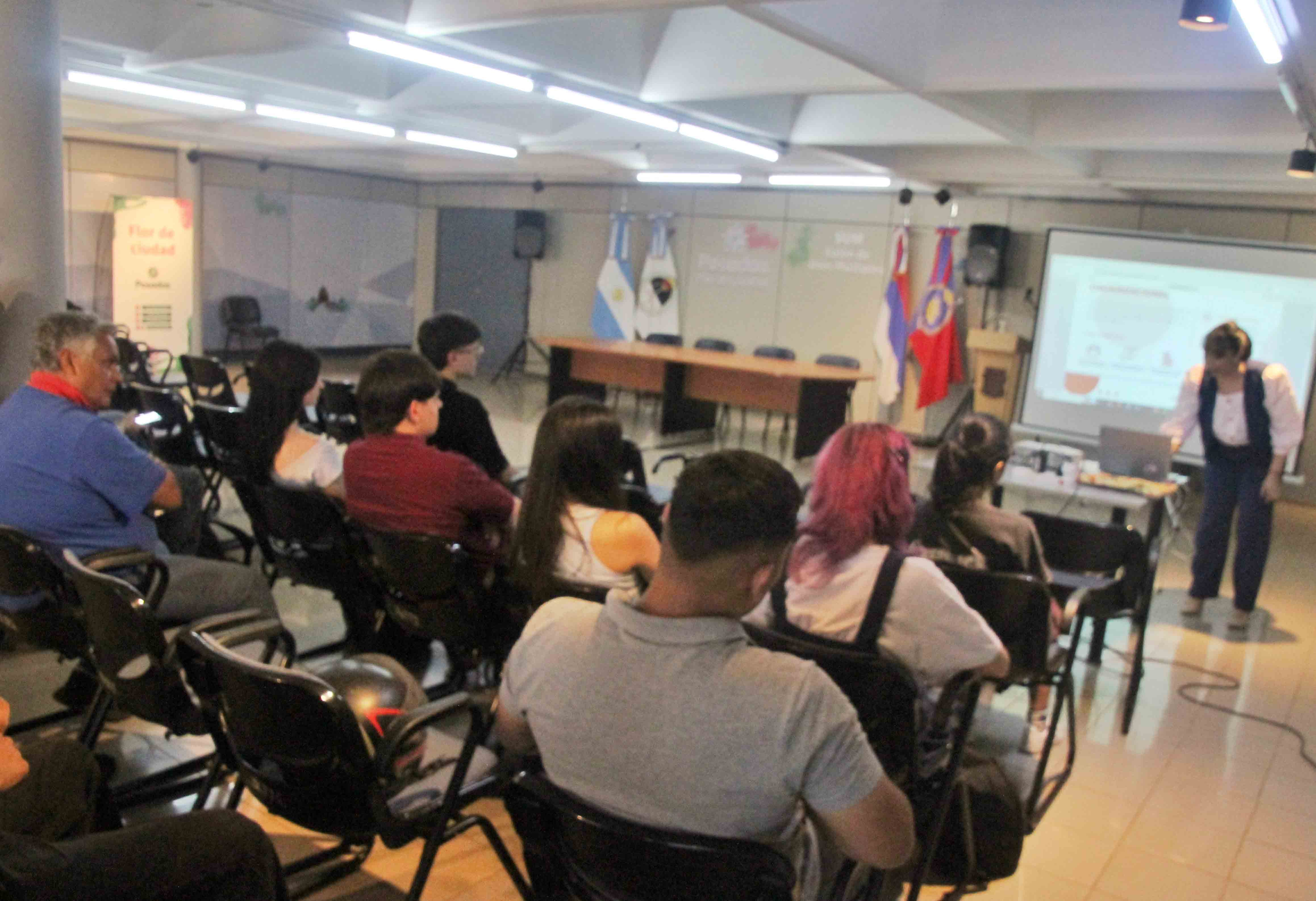 <p>Potencian las competencias laborales con capacitaciones en comunicación estratégica</p>